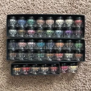 Younique mini loose pigments